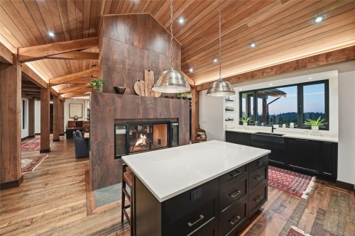 859 Andreef Rd, Qualicum Beach, BC 