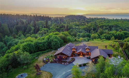 859 Andreef Rd, Qualicum Beach, BC 