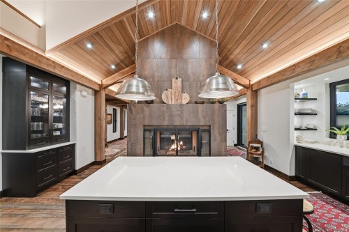 859 Andreef Rd, Qualicum Beach, BC 