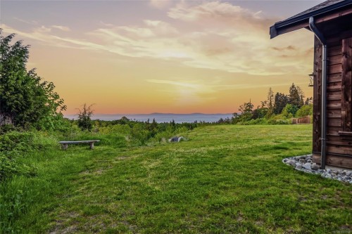 859 Andreef Rd, Qualicum Beach, BC 