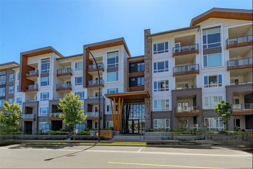 #210-940 REUNION Ave  Langford, BC V9B 0W6