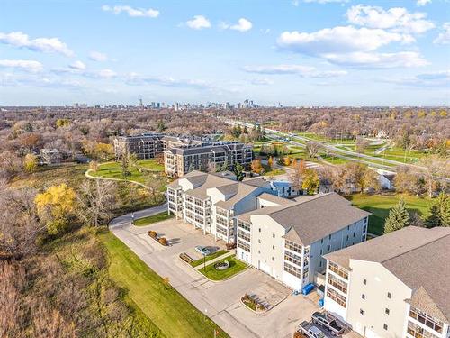 202-60 Dunkirk Dr, Winnipeg, MB 