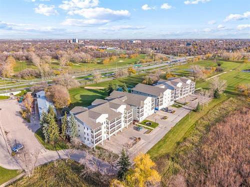 202-60 Dunkirk Dr, Winnipeg, MB 