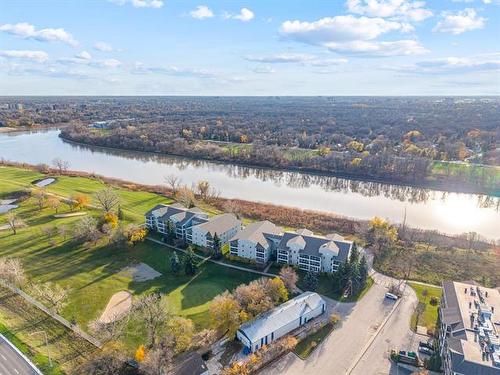 202-60 Dunkirk Dr, Winnipeg, MB 