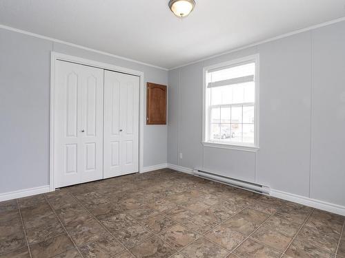 25 Pinehurst Street, Amherst, NS 