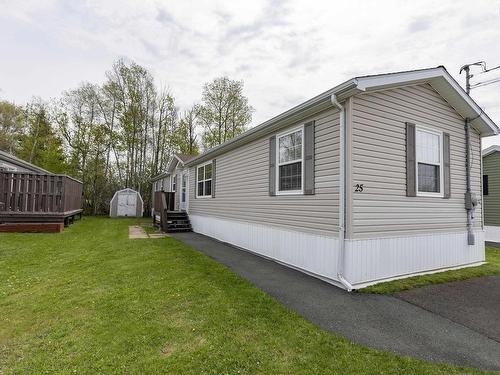 25 Pinehurst Street, Amherst, NS 