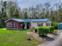 245 Forest Drive Hemford, NS B0R 1E0