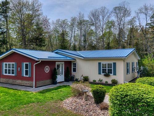 245 Forest Drive, Hemford, NS 
