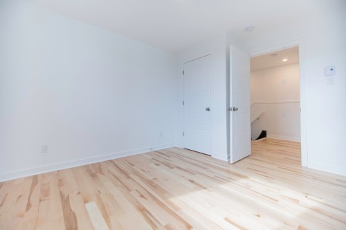 Bedroom - 6205 Rue De St-Vallier, Montréal (Rosemont/La Petite-Patrie), QC - Indoor Photo Showing Other Room