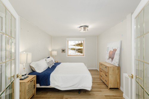 Dwelling - 115  - 115A Rue Diana, Sainte-Agathe-Des-Monts, QC - Indoor Photo Showing Bedroom