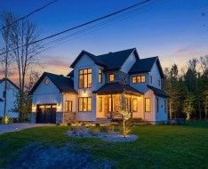 34 Rue des Mésanges  Orford, QC J1X 8B8