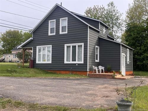 433 Pleasant Dr, Minto, NB 