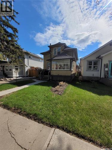 916 6Th Avenue N, Saskatoon, SK 