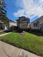 916 6th AVENUE N  Saskatoon, SK S7K 2T4