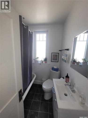 916 6Th Avenue N, Saskatoon, SK 