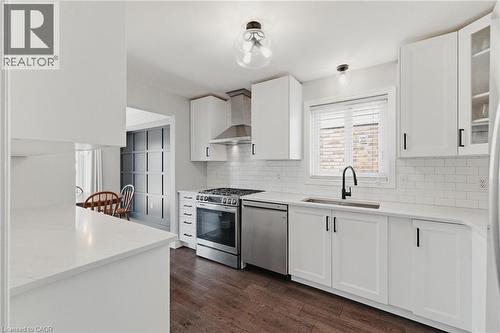 113 Hollyridge Crescent, Kitchener, ON - Indoor Photo Showing Kitchen With Upgraded Kitchen