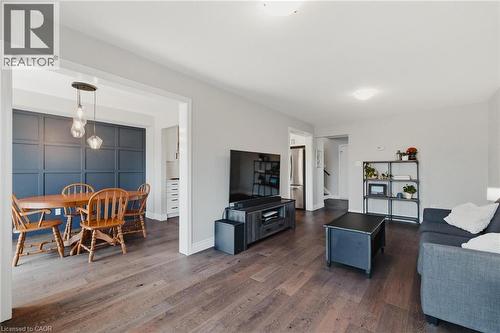 113 Hollyridge Crescent, Kitchener, ON - Indoor Photo Showing Living Room