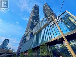 5016 - 55 COOPER STREET W Toronto, ON M5E 0G1