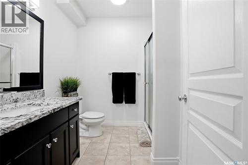 2431 Linner Bay, Regina, SK - Indoor Photo Showing Bathroom