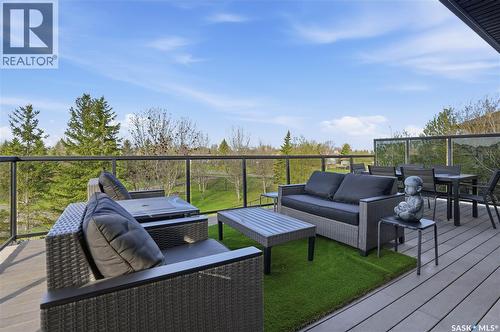 2431 Linner Bay, Regina, SK - Outdoor With Deck Patio Veranda With Exterior