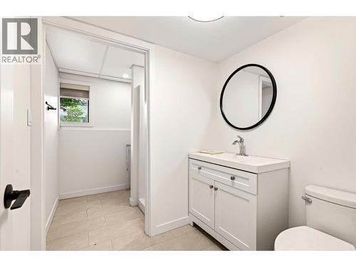 1946 Tranquille Road Unit# 9, Kamloops, BC - Indoor Photo Showing Bathroom