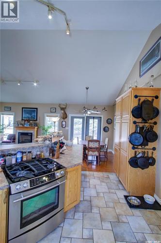 120 1St Avenue E, Love, SK - Indoor Photo Showing Kitchen