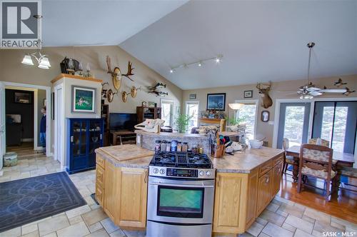 120 1St Avenue E, Love, SK - Indoor Photo Showing Kitchen