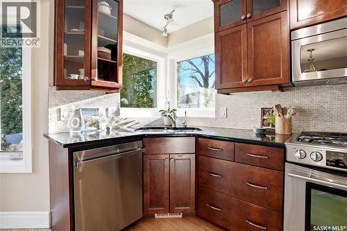 239 Scissons Court, Saskatoon, SK - Indoor Photo Showing Kitchen