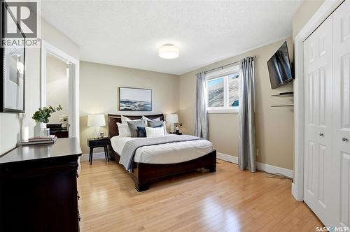239 Scissons Court, Saskatoon, SK - Indoor Photo Showing Bedroom