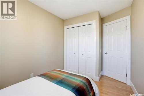 239 Scissons Court, Saskatoon, SK - Indoor Photo Showing Bedroom