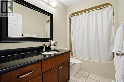 239 Scissons Court, Saskatoon, SK - Indoor Photo Showing Bathroom