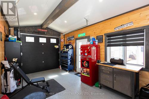 420 Beach Avenue, Cornwall, ON - Indoor Photo Showing Garage