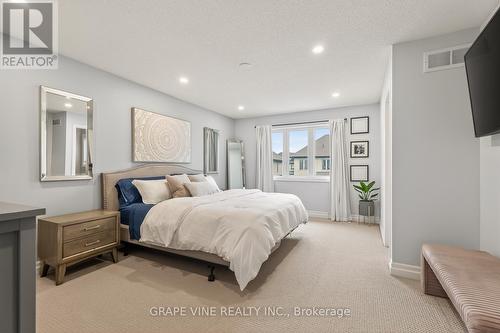 112 Hawkshaw Crescent, Ottawa, ON - Indoor Photo Showing Bedroom