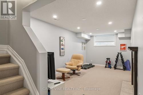112 Hawkshaw Crescent, Ottawa, ON - Indoor