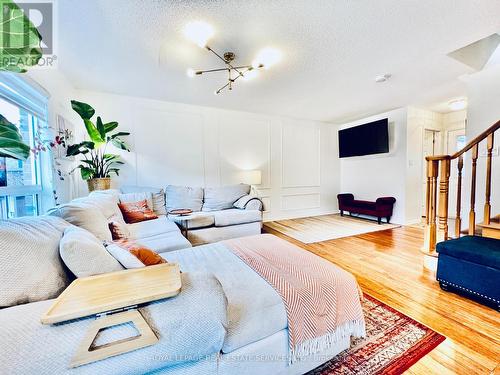 Open-concept Living - 906 Burrows Gate, Milton, ON - Indoor Photo Showing Living Room