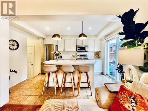 Upgraded Kitchen w breakfast bar - 906 Burrows Gate, Milton, ON - Indoor