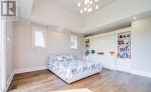 2194 Haygate Crescent, Mississauga, ON - Indoor Photo Showing Bedroom