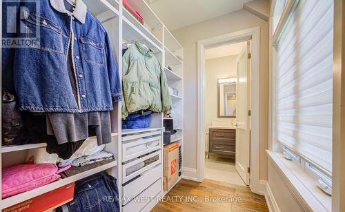 2194 Haygate Crescent, Mississauga, ON - Indoor With Storage