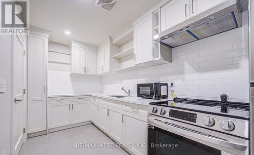 2194 Haygate Crescent, Mississauga, ON - Indoor Photo Showing Kitchen