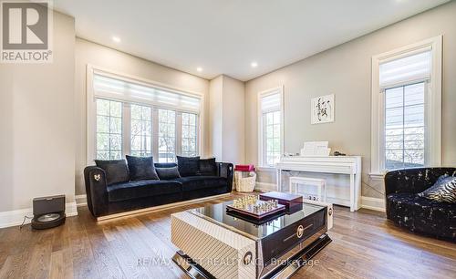 2194 Haygate Crescent, Mississauga, ON - Indoor Photo Showing Living Room