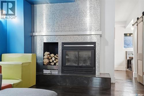 316 E Avenue N, Saskatoon, SK - Indoor Photo Showing Living Room With Fireplace