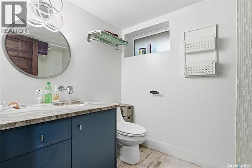 316 E Avenue N, Saskatoon, SK - Indoor Photo Showing Bathroom