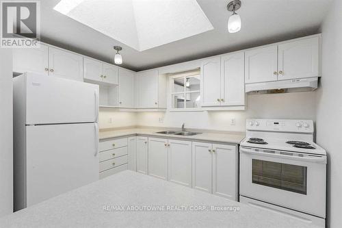 Main - 51 Boulder Crescent, Guelph, ON - Indoor Photo Showing Kitchen With Double Sink