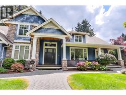 352 ST. JAMES CRESCENT  West Vancouver, BC V7S 1J8