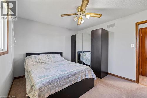 140 Solomon Crescent, Hamilton, ON - Indoor Photo Showing Bedroom