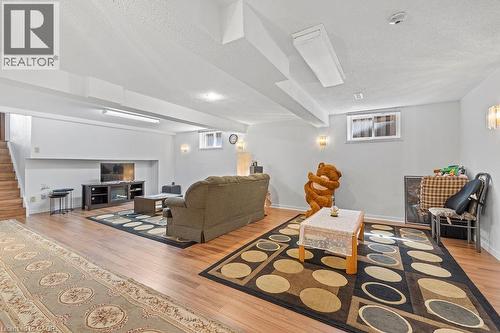 140 Solomon Crescent, Hamilton, ON - Indoor
