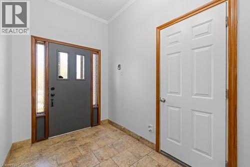 140 Solomon Crescent, Hamilton, ON - Indoor Photo Showing Other Room