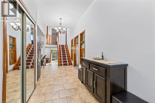 140 Solomon Crescent, Hamilton, ON - Indoor Photo Showing Other Room