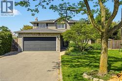2347 TWEEDSMUIR Court  Burlington, ON L7P 4K9