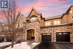 2466 VILLAGE Common Oakville, ON L6M 0S2